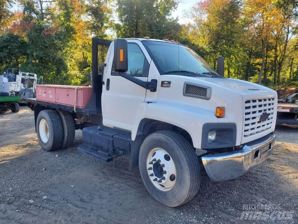 GMC 6500 Tovornjaki s kesonom/platojem
