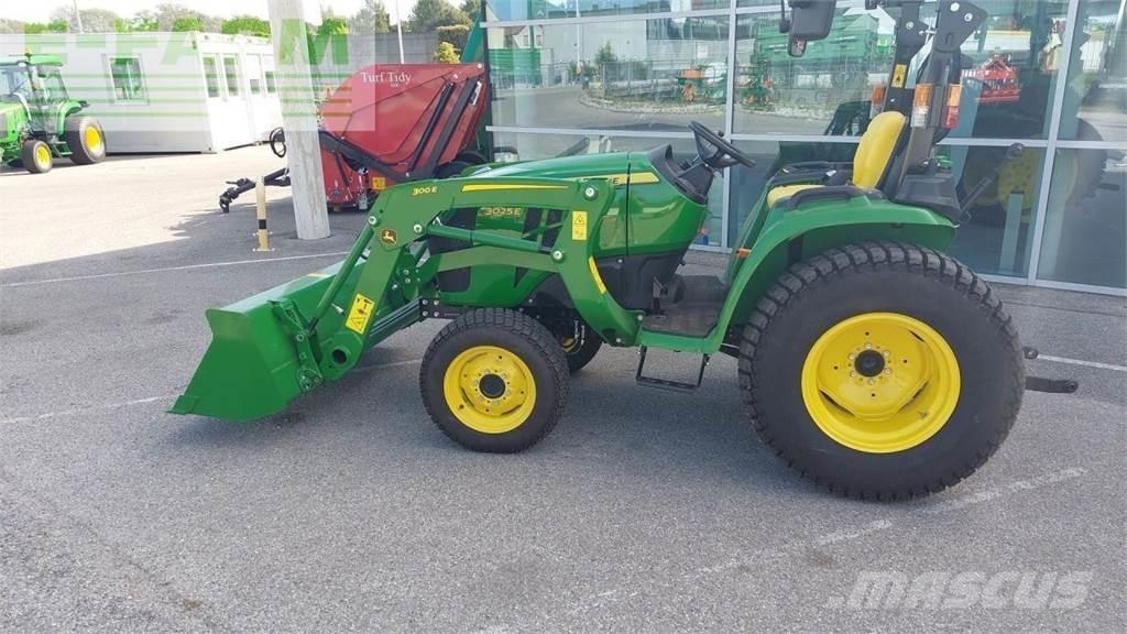 John Deere 3025E Traktorji