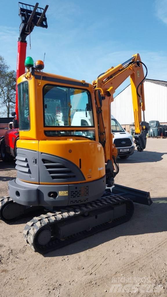 Hyundai X30Z-9AK Midi bagri 7t – 12t