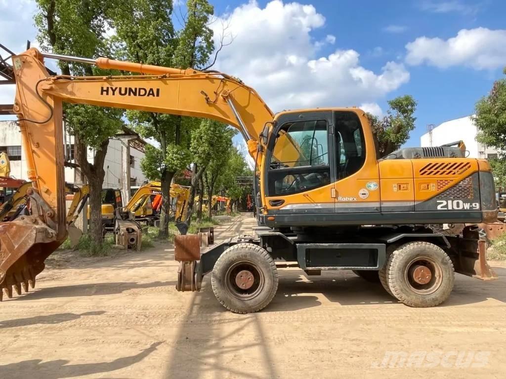 Hyundai R210W-9 Bagri na kolesih