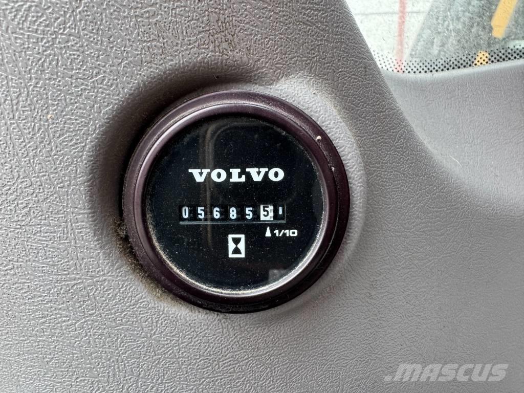 Volvo EWR 150 E Bagri na kolesih