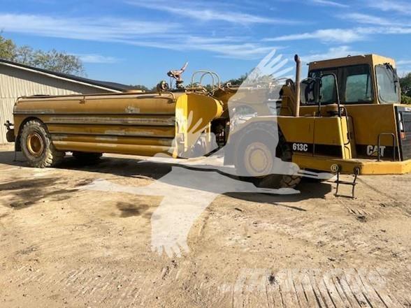 CAT 613C Tovornjaki za vodo