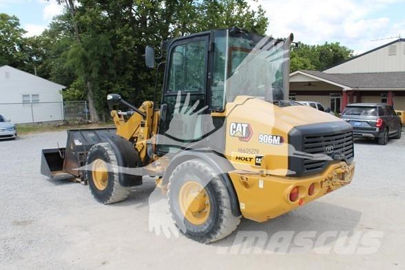CAT 906M Kolesni nakladalci
