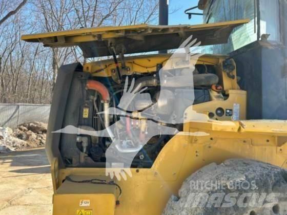 CAT 914 Kolesni nakladalci