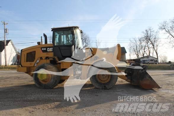 CAT 924K Kolesni nakladalci