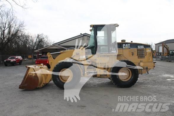 CAT 928G Kolesni nakladalci