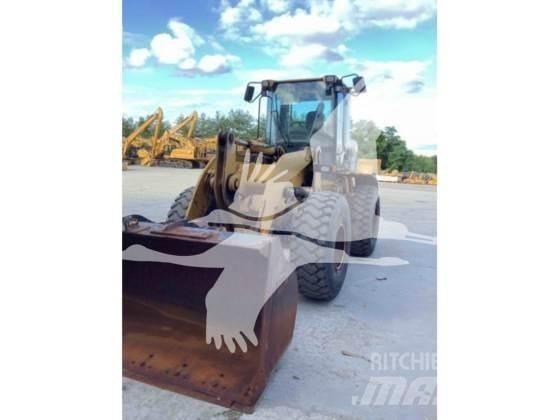 CAT 928G Kolesni nakladalci