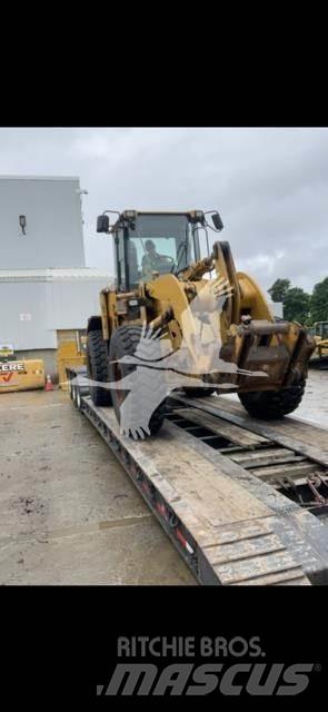 CAT 928G Kolesni nakladalci