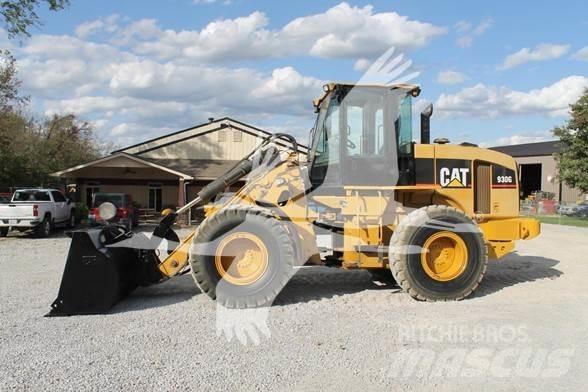 CAT 930G Kolesni nakladalci