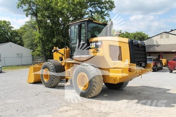 CAT 930K Kolesni nakladalci