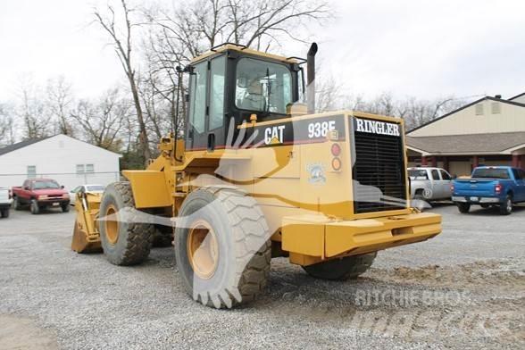 CAT 938F Kolesni nakladalci