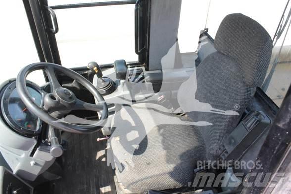 CAT 938G Kolesni nakladalci