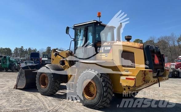 CAT 938M Kolesni nakladalci