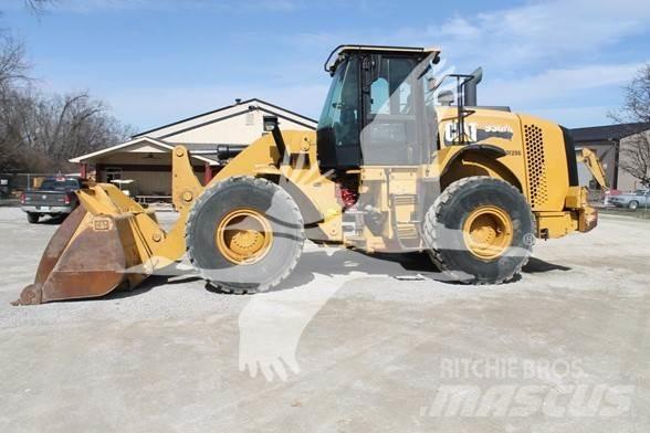CAT 950M Kolesni nakladalci