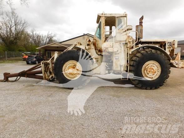 CAT 988 Kolesni nakladalci