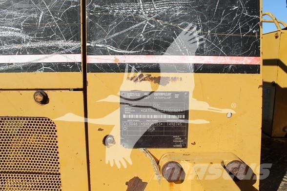 CAT D3C III Buldožerji goseničarji