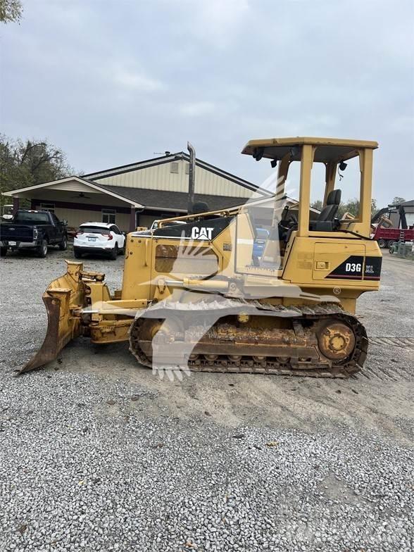 CAT D3G XL Buldožerji goseničarji
