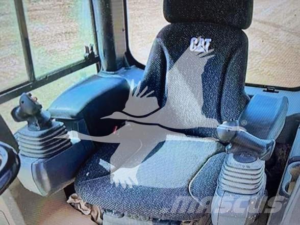 CAT D5K2 LGP Buldožerji goseničarji