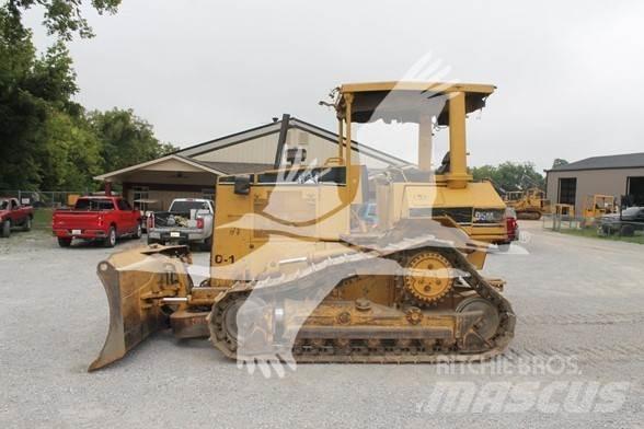 CAT D5M XL Buldožerji goseničarji