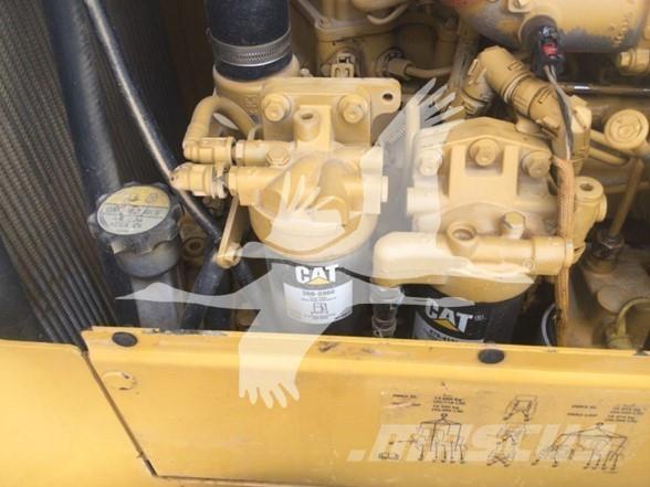 CAT D6K2 LGP Buldožerji goseničarji