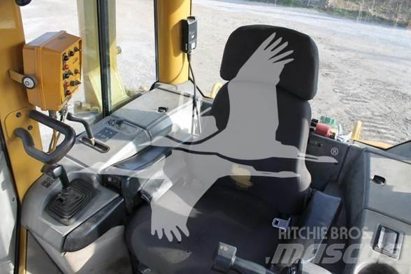 CAT D6N XL Buldožerji goseničarji