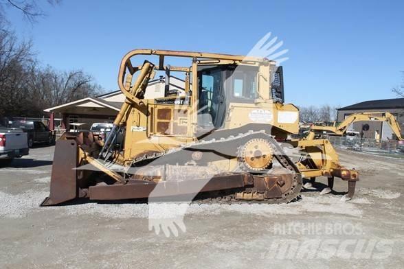 CAT D6T XL Buldožerji goseničarji