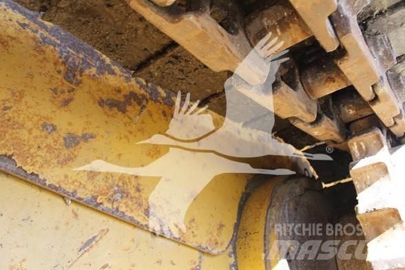 CAT D6T XL Buldožerji goseničarji