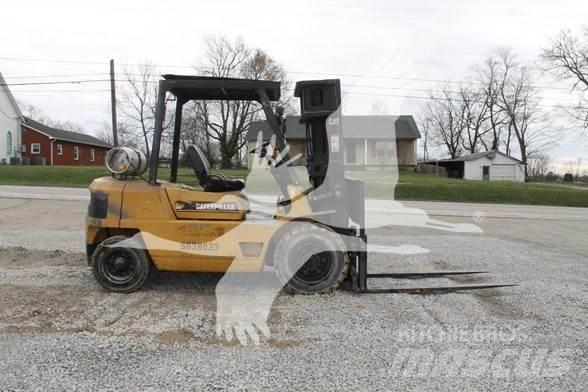 CAT GP40 Dizelski viličarji