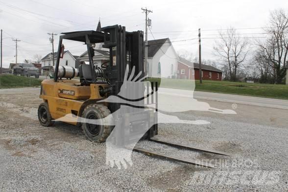 CAT GP40 Dizelski viličarji