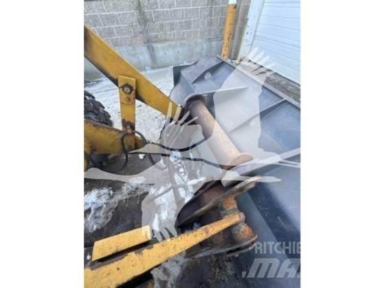 CAT IT14G Kolesni nakladalci