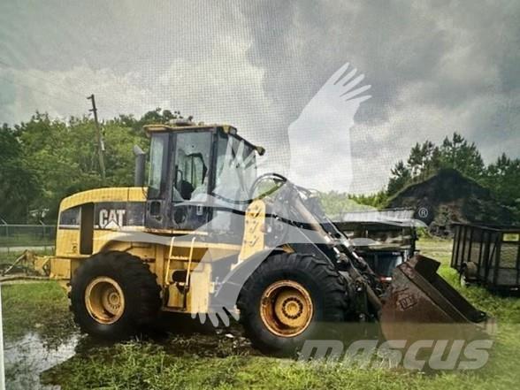 CAT IT28G Kolesni nakladalci