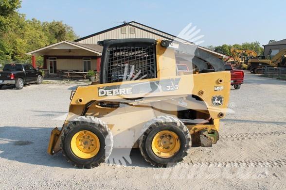 John Deere 325 Skid steer mini nakladalci