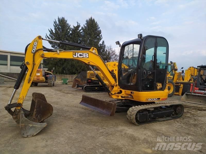 JCB 8030 ZTS Mini bagri <7t