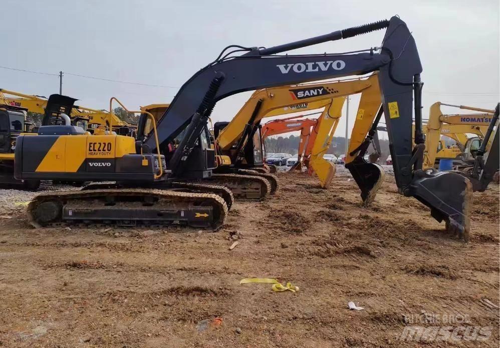 Volvo EC 220 Bagri goseničarji