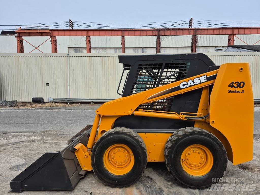 CASE 430 Skid steer mini nakladalci
