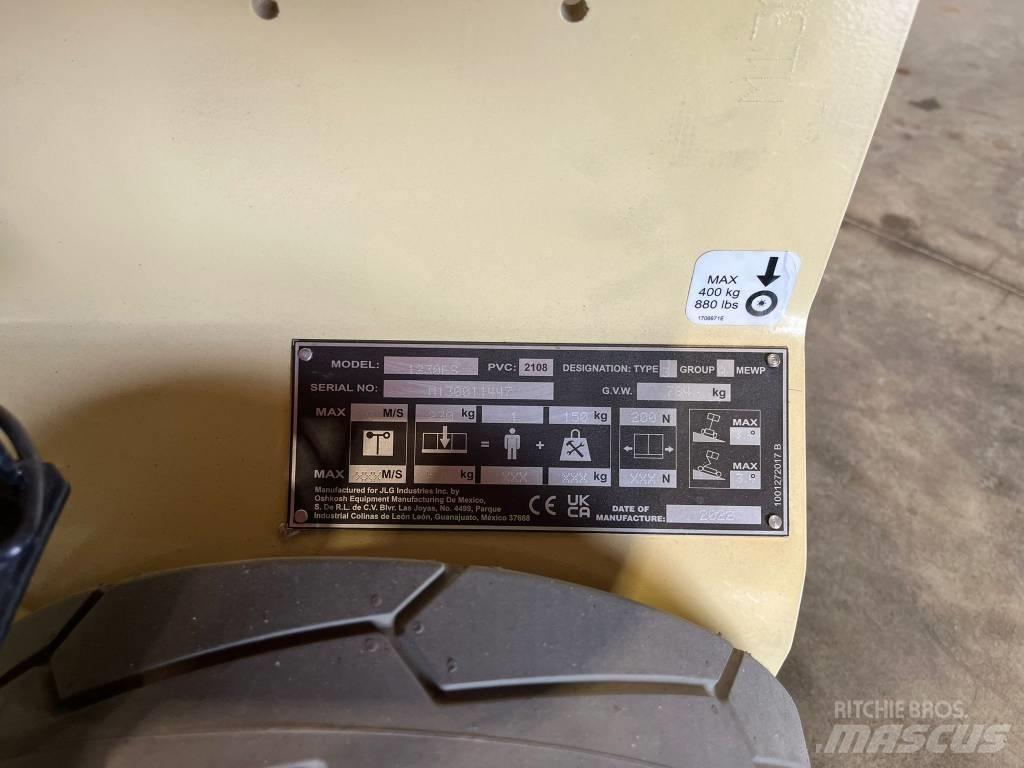 JLG 1230 ES Vertikalna dvigala