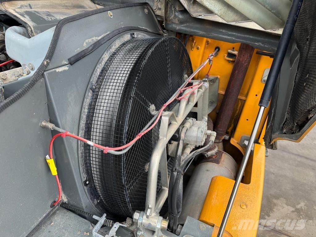Liebherr A 316 Bagri za prekladanje primarnih/sekundarnih surovin