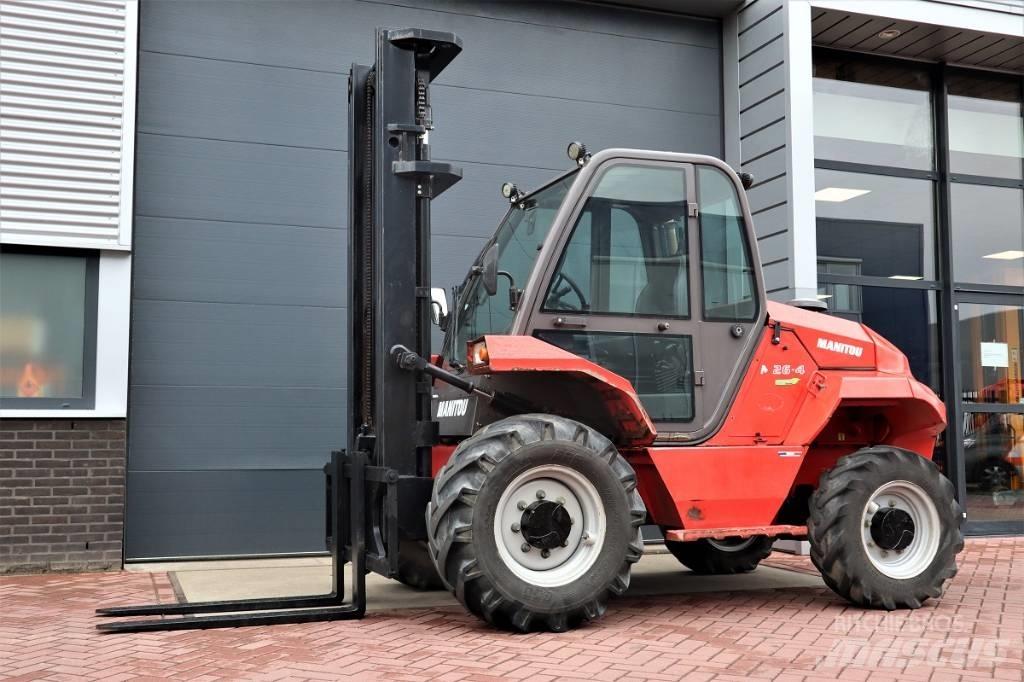 Manitou M 26.4 Terenski viličar
