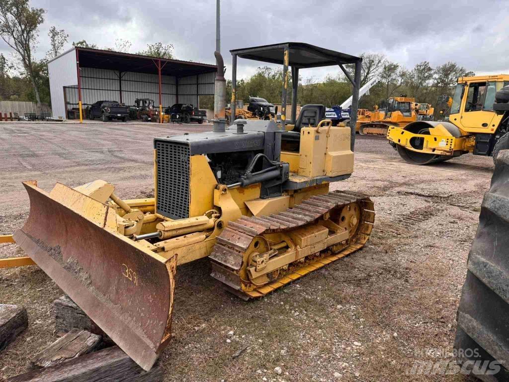 Komatsu D 21 P-5 Buldožerji goseničarji