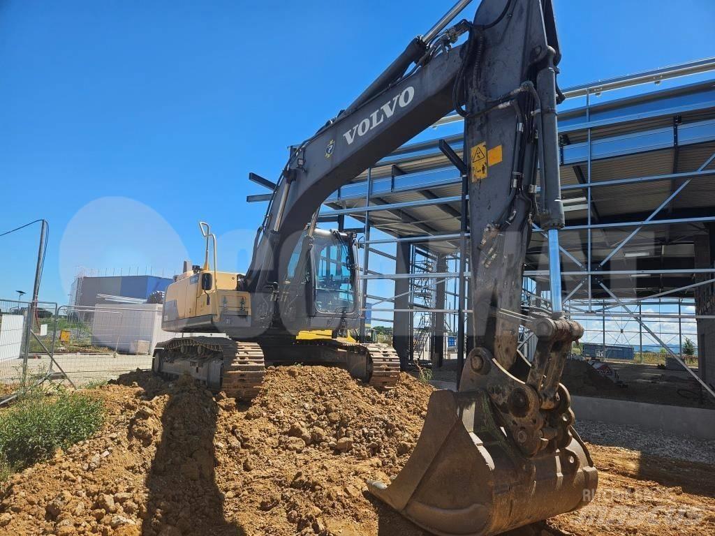 Volvo EC 220 DL Bagri goseničarji