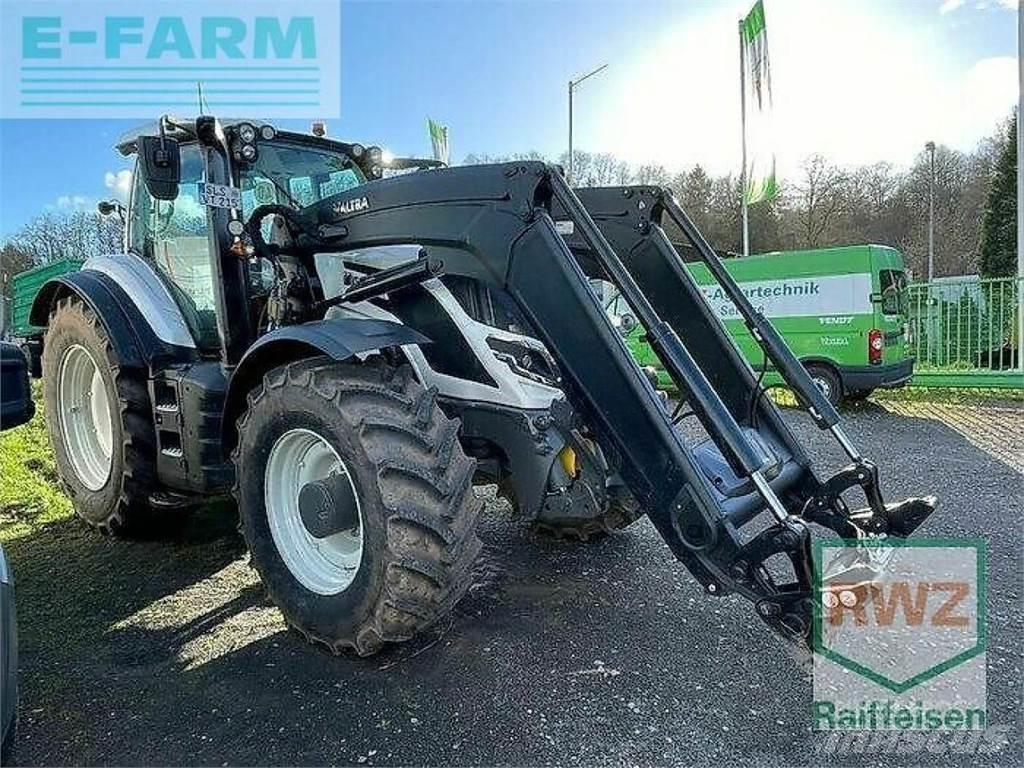 Valtra t215d Traktorji