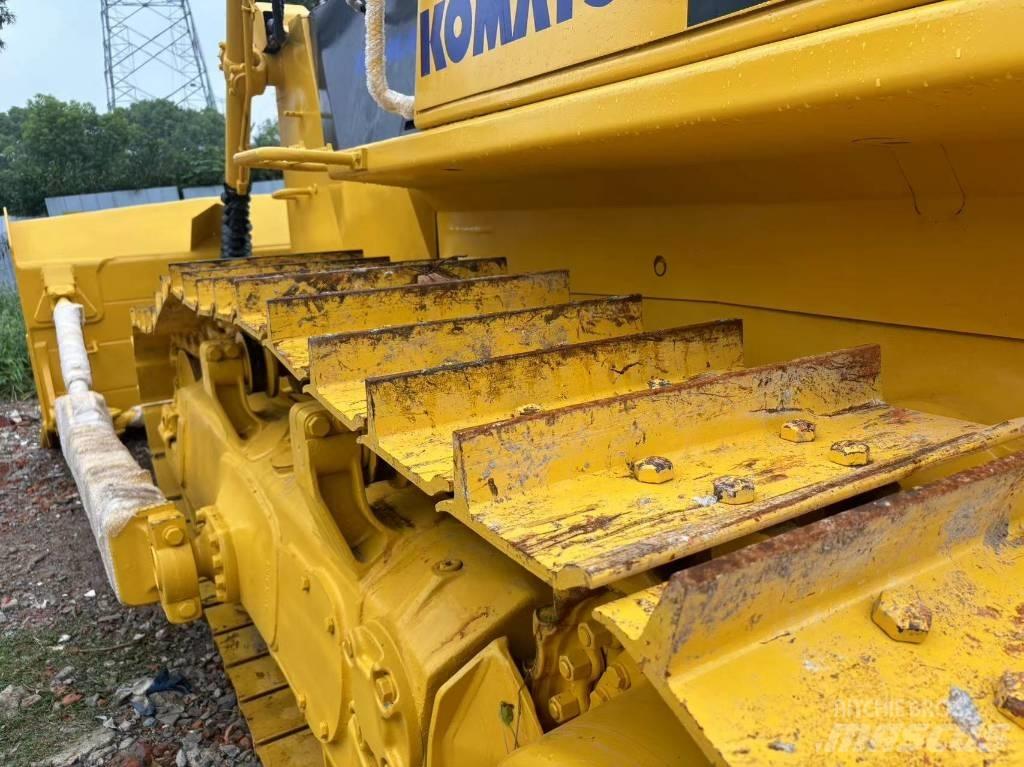Komatsu D 85 E-12 Buldožerji goseničarji