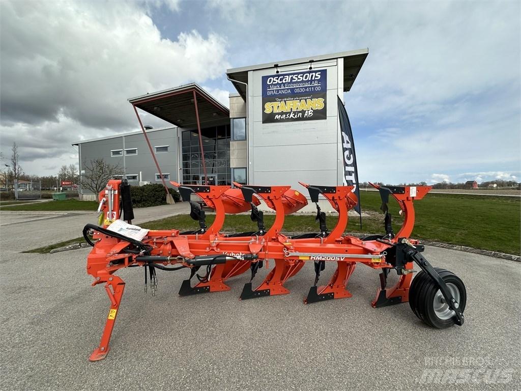 Kubota RM2005V Obračalni plugi