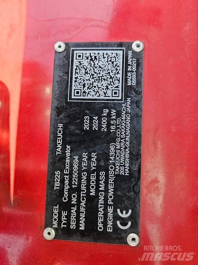 Takeuchi TB225 V0 Mini bagri <7t
