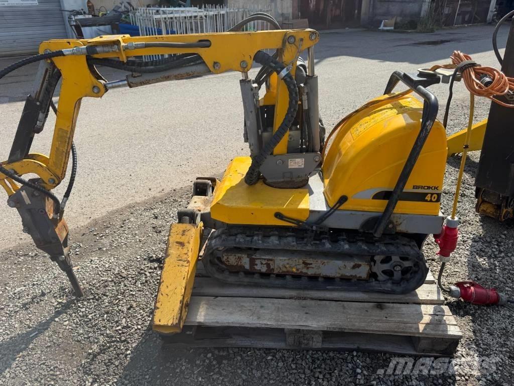 Brokk 40 Rušilni bagri