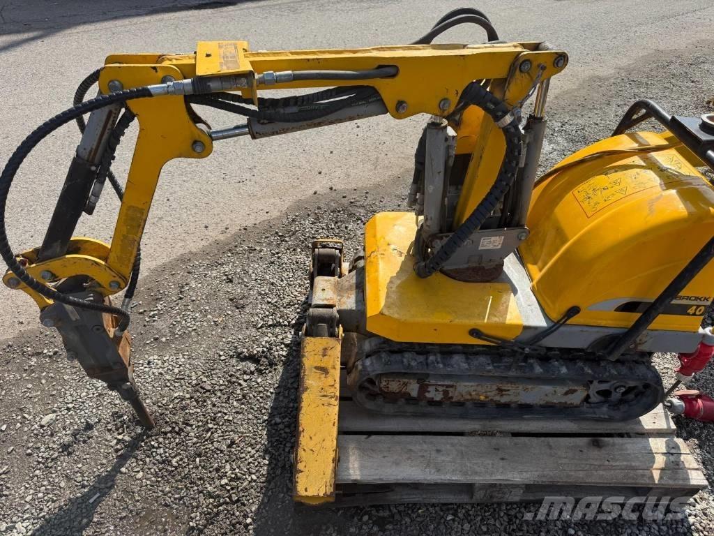 Brokk 40 Rušilni bagri