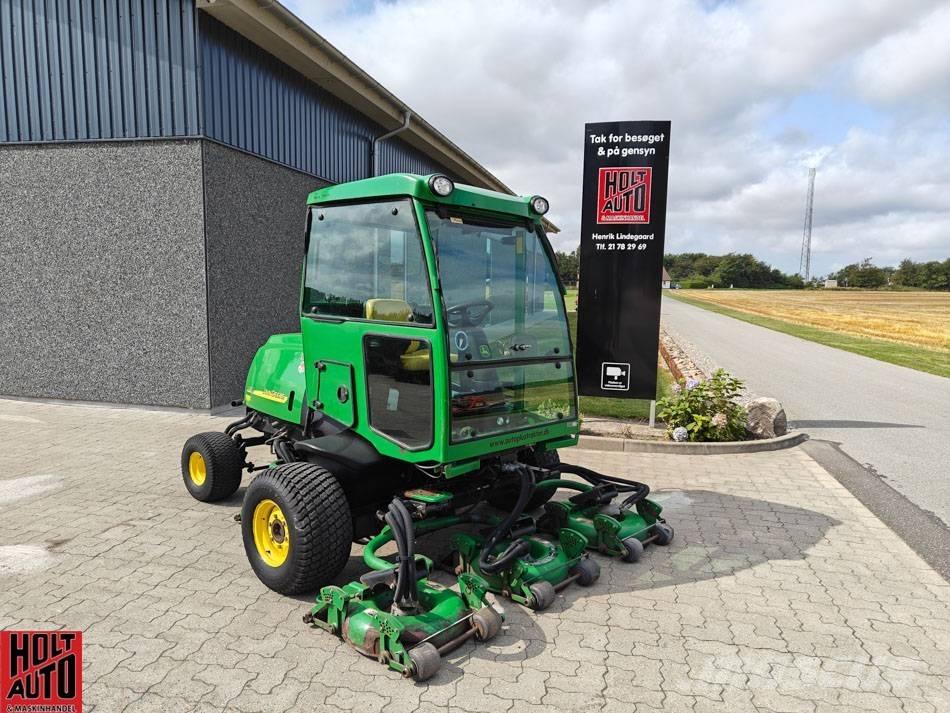 John Deere 3245 C Kosilnice za zunanji prostor
