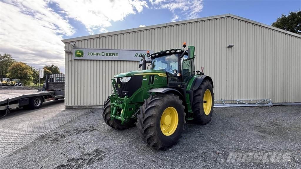 John Deere 6R215 Traktorji