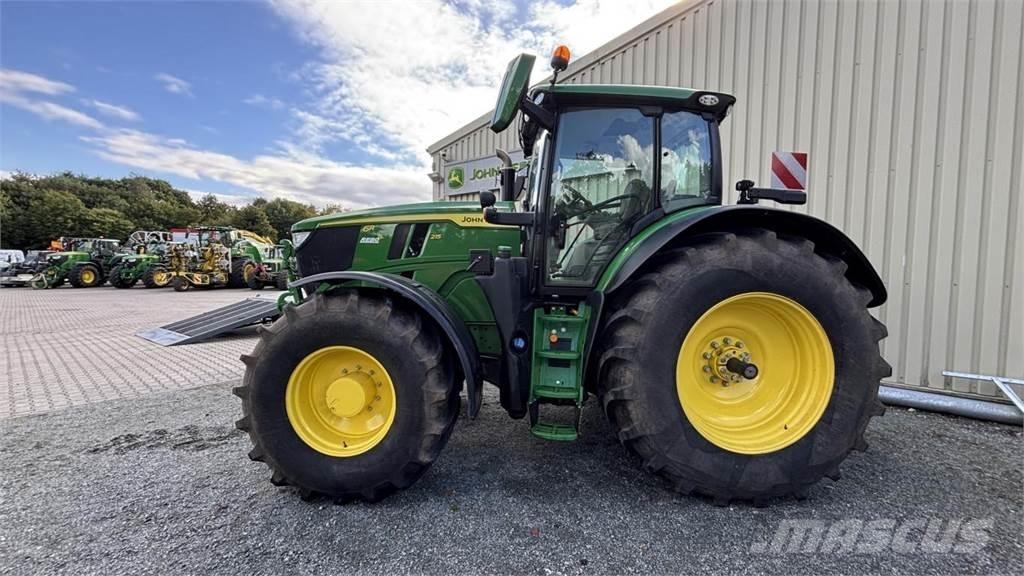 John Deere 6R215 Traktorji