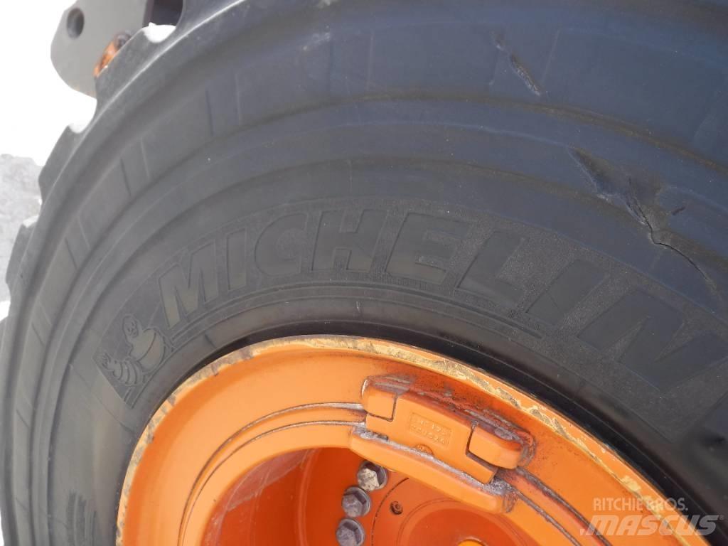 Hitachi ZW 310-6 Kolesni nakladalci